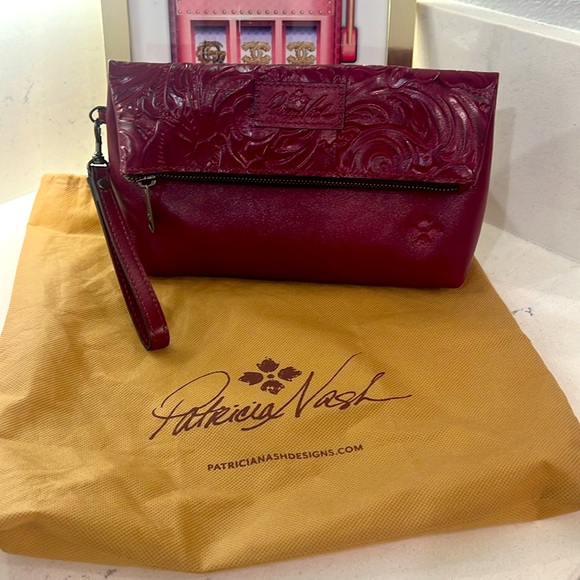 PATRICIA NASH NWT VALERIE WRISTLET - Picture 1 of 16